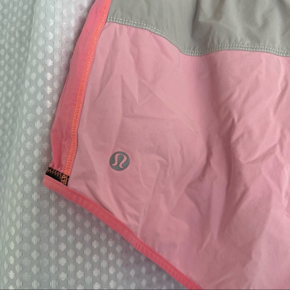 Lululemon Crossover Waistband Shorts - Picture 6 of 8
